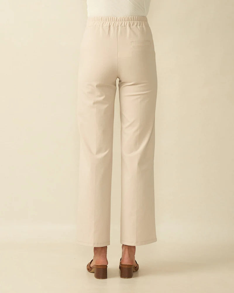 2435 Cotton and Elastane Stretch Straight Leg Trousers Deck Beige SS25