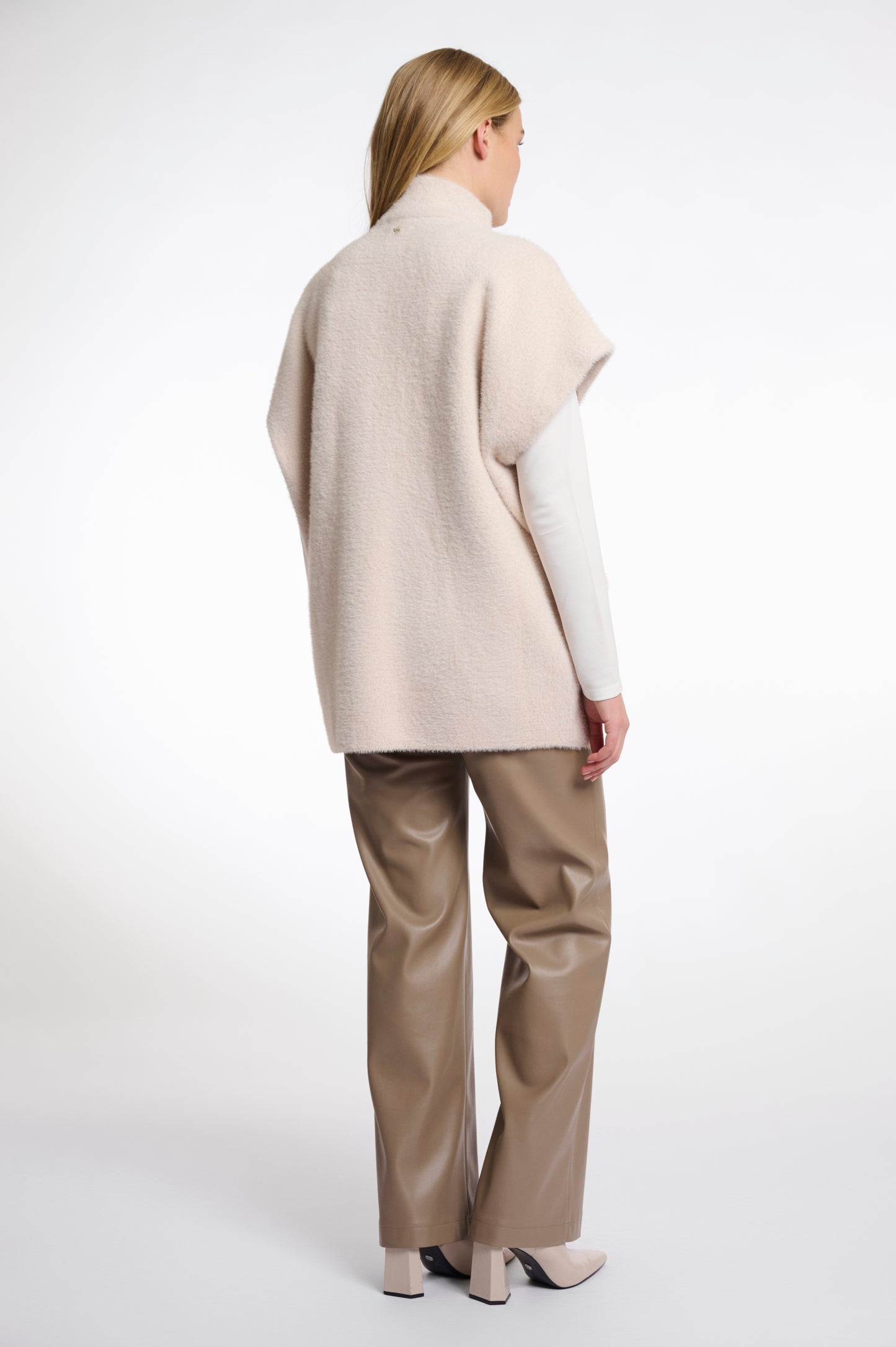 Helen Short Sleeve Cape