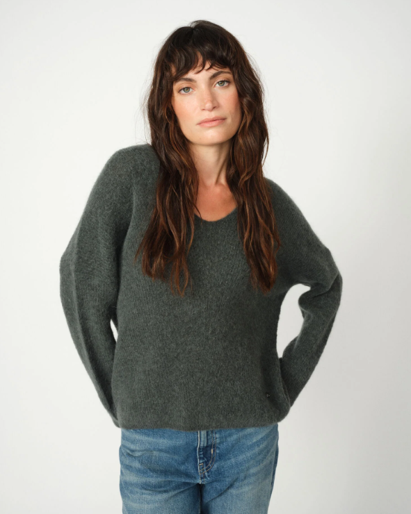 Thora V-Neck Knit