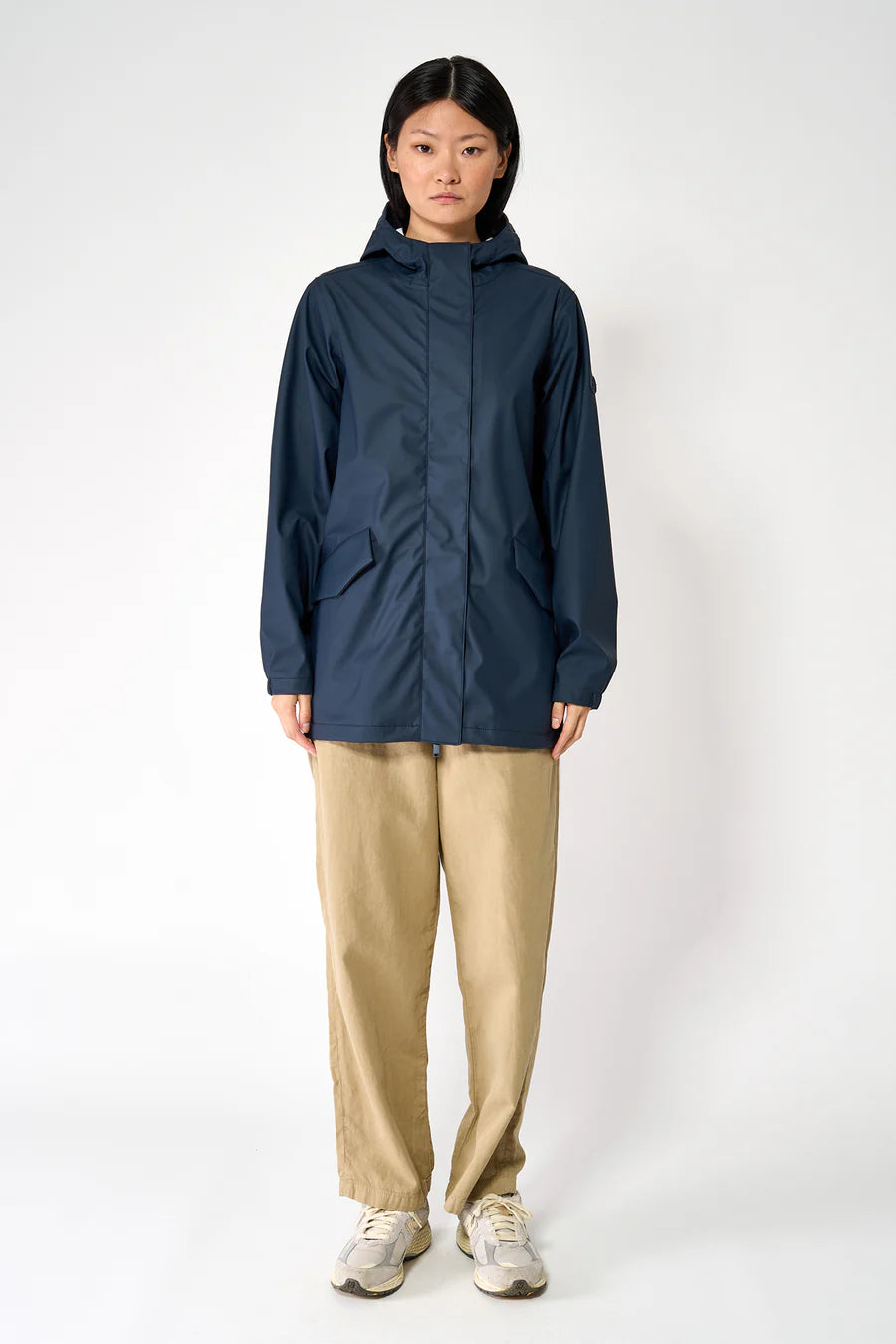 T3238 Niebla Navy SS25 Raincoat Tanta