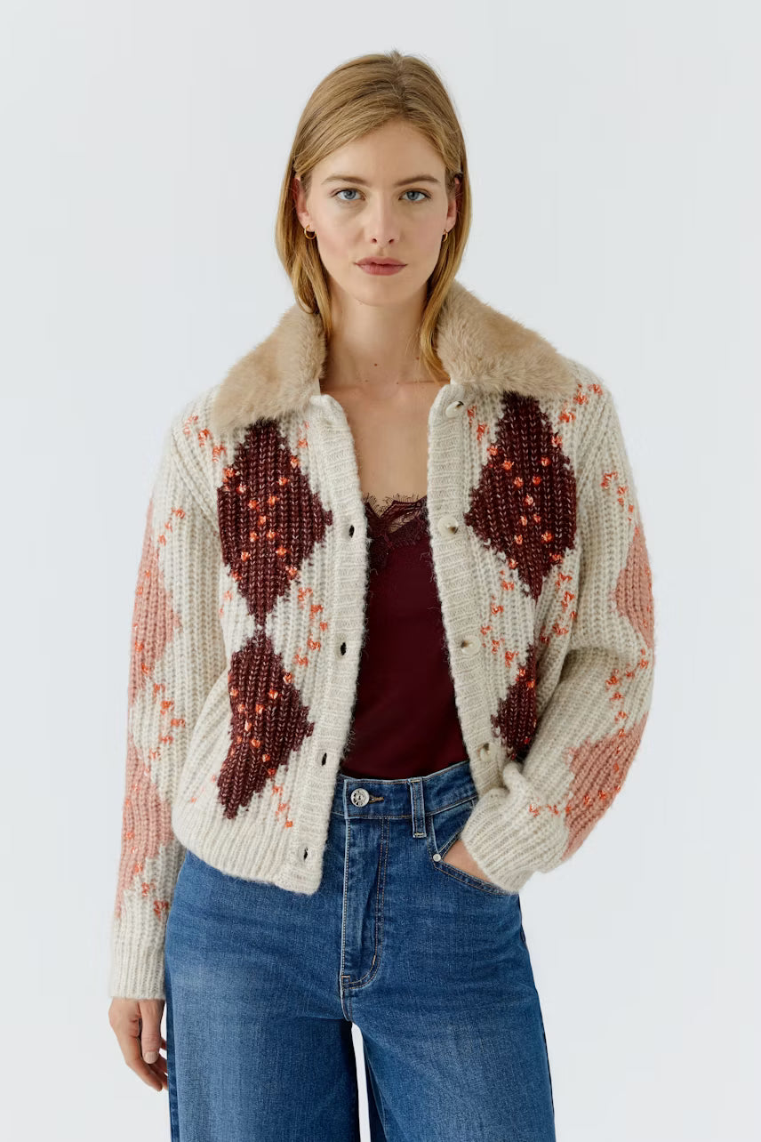 Cream & Burgundy Diamond Pattern Cardigan