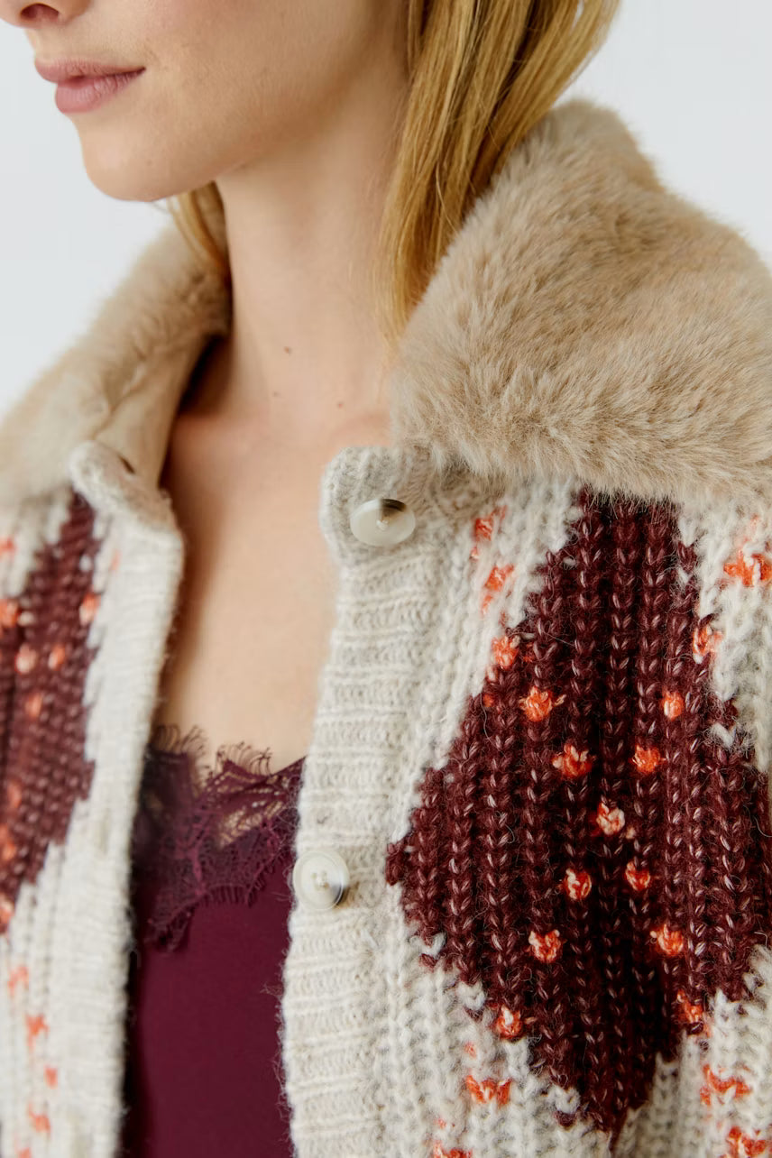 Cream & Burgundy Diamond Pattern Cardigan
