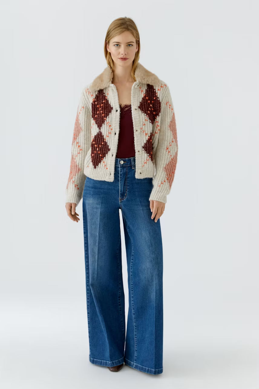 Cream & Burgundy Diamond Pattern Cardigan
