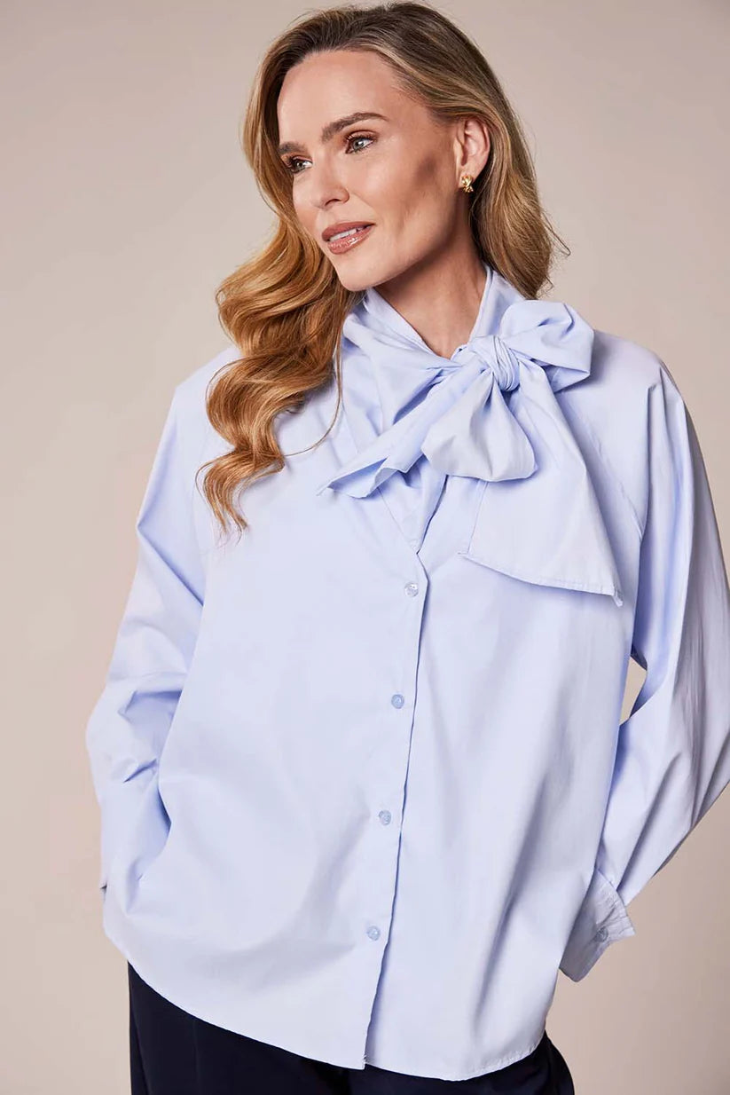 DECK Shirt With Neck Tie