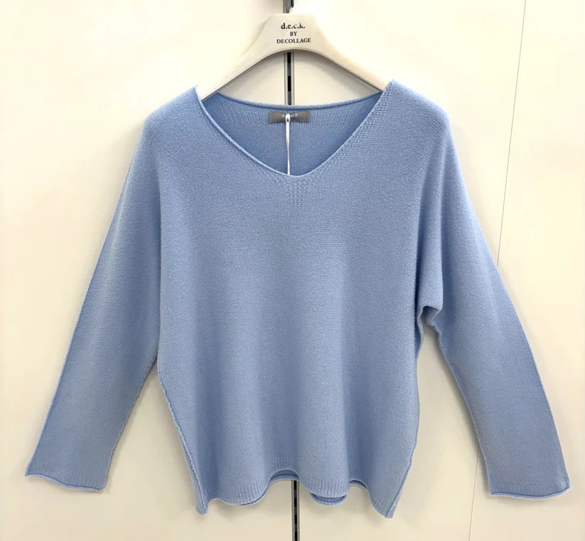 Deck V-Neck Knit - Blue & Coral