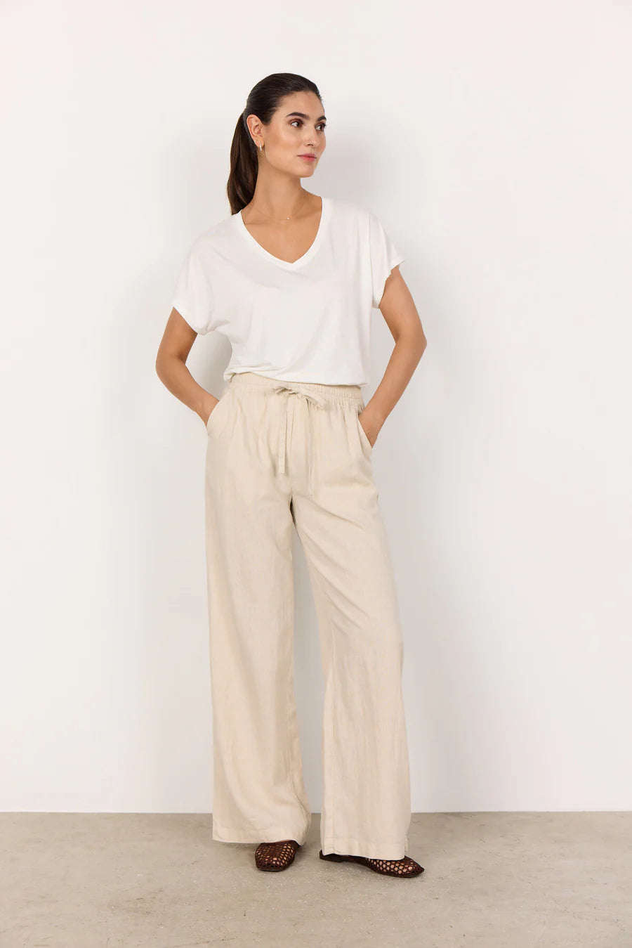 Light Beige Linen Trousers with Drawstring