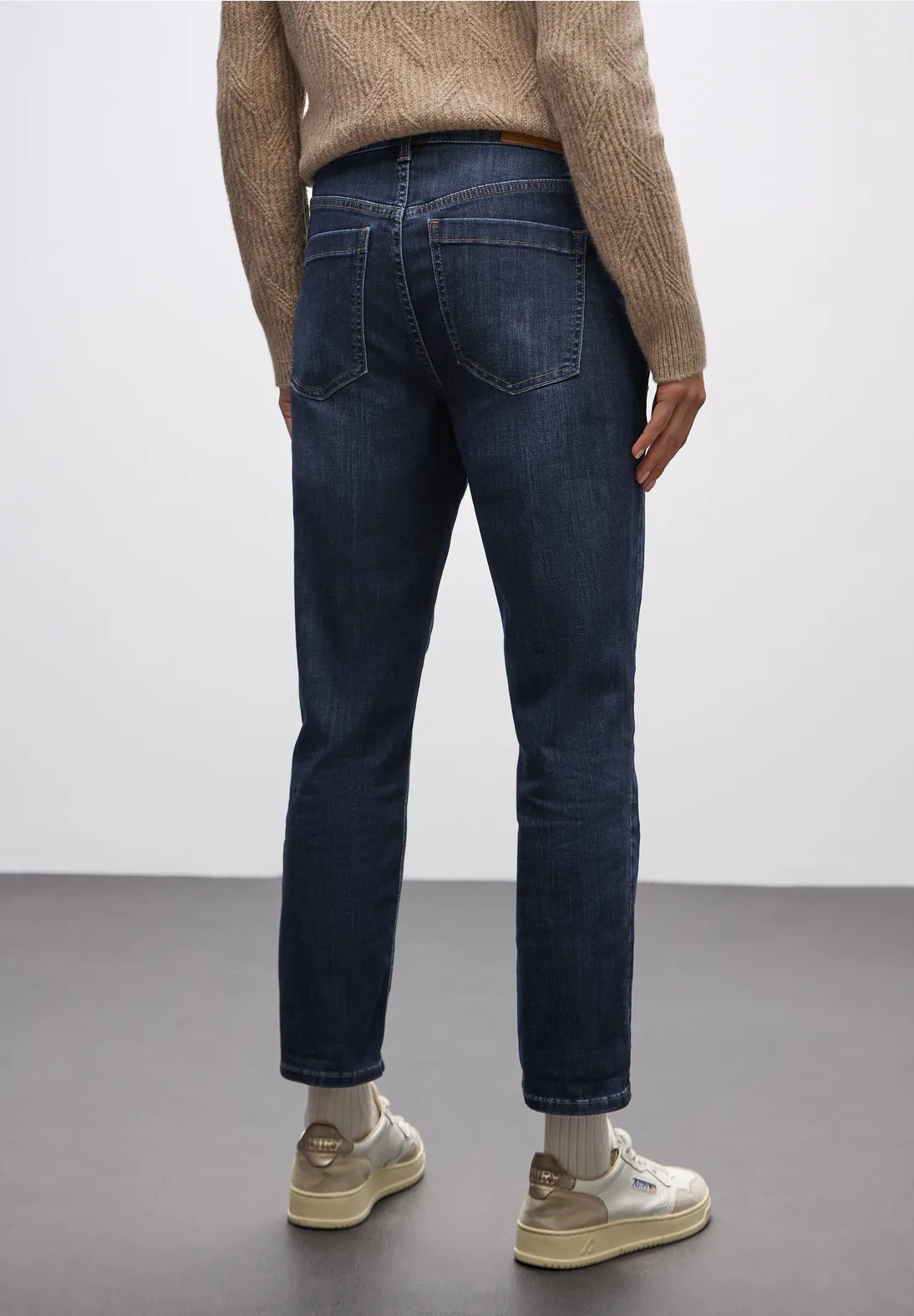 Boyfriend Jeans With Patch Pockets