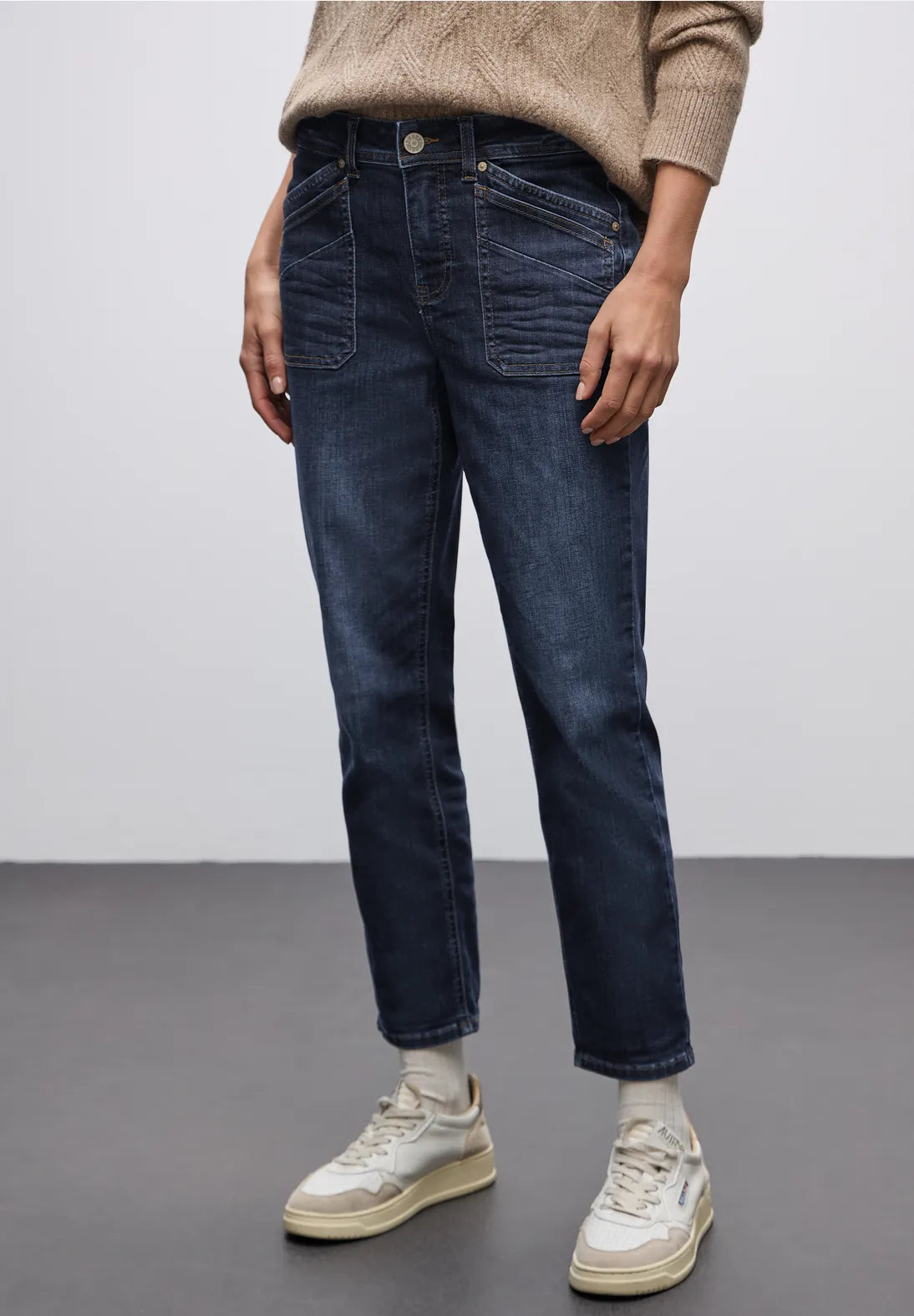 Boyfriend Jeans With Patch Pockets