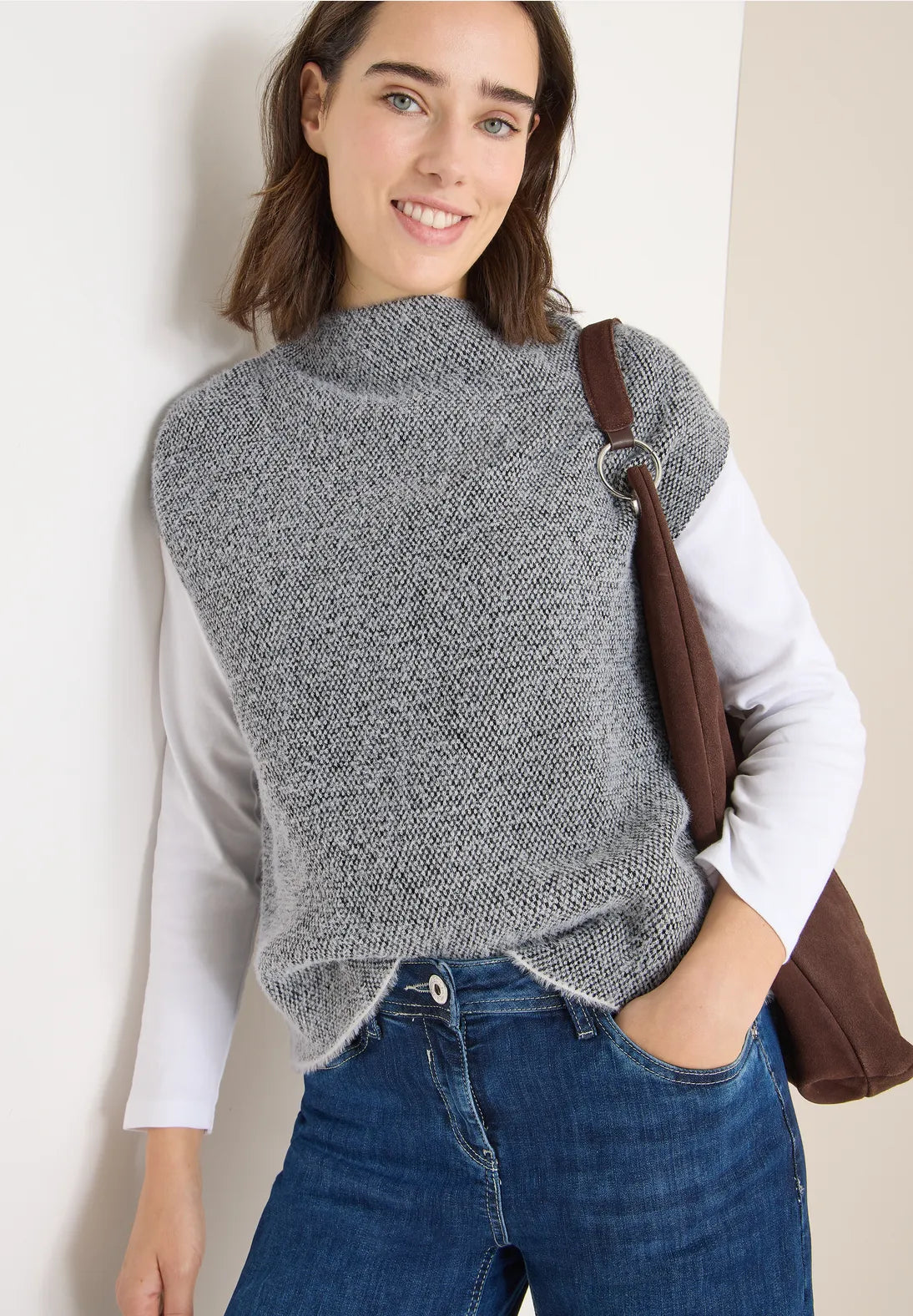 Two-Tone Featheryarn Vest