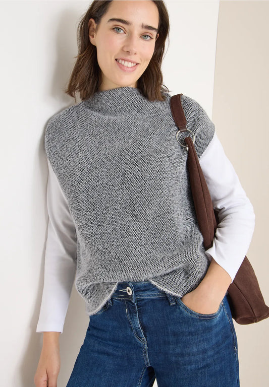 Two-Tone Featheryarn Vest